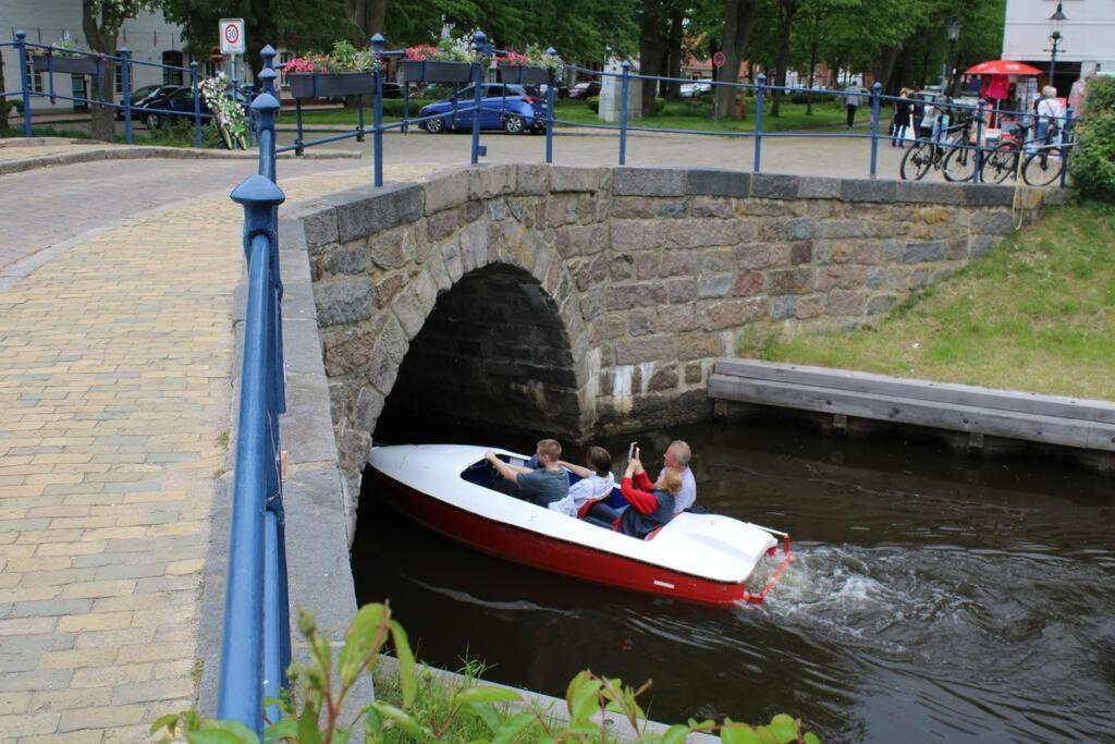 Hollaender Flair Friedrichstadt Kültér fotó
